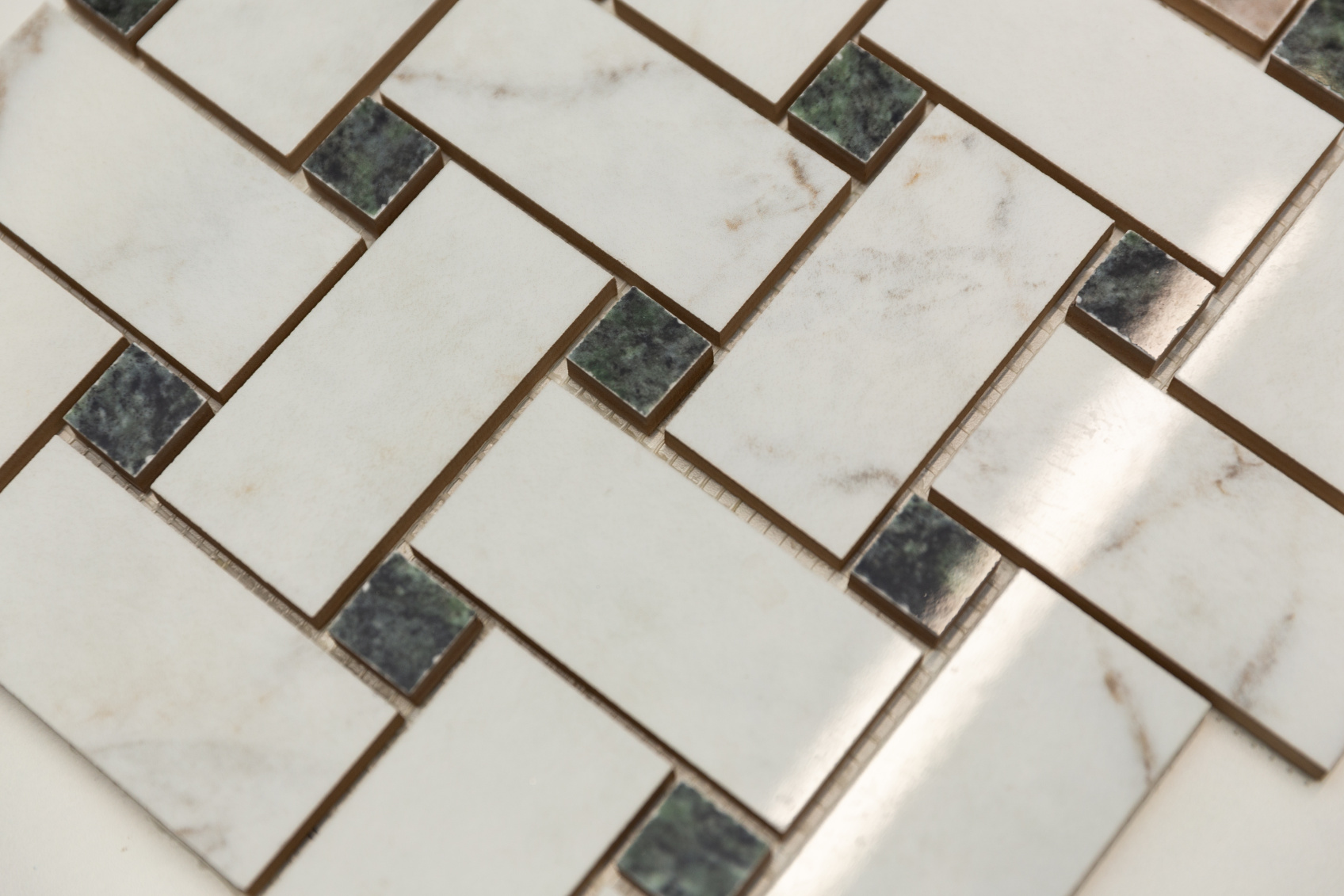 Керамический декор Kerama Marazzi Серенада T038\SG6540 белый лаппатированный мозаичный 32x32