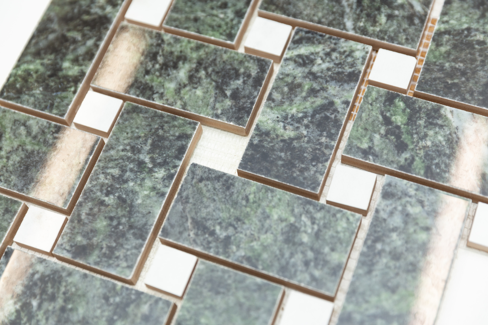 Керамический декор Kerama Marazzi Серенада T038\SG6542 зеленый лаппатированный мозаичный 32x32