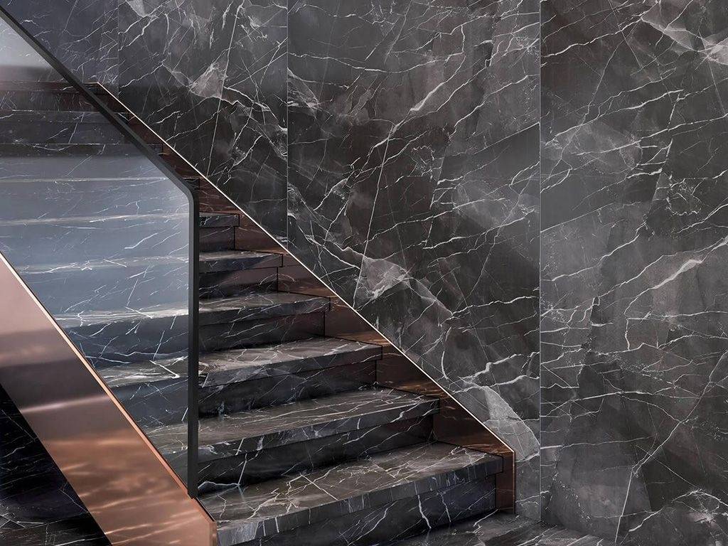 Керамический гранит Kutahya Seramik Black Calacatta Kristal Parlak Nano 60x120